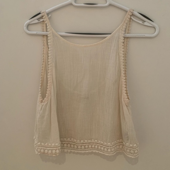 Golden by Aritzia tank. - Picture 2 of 6